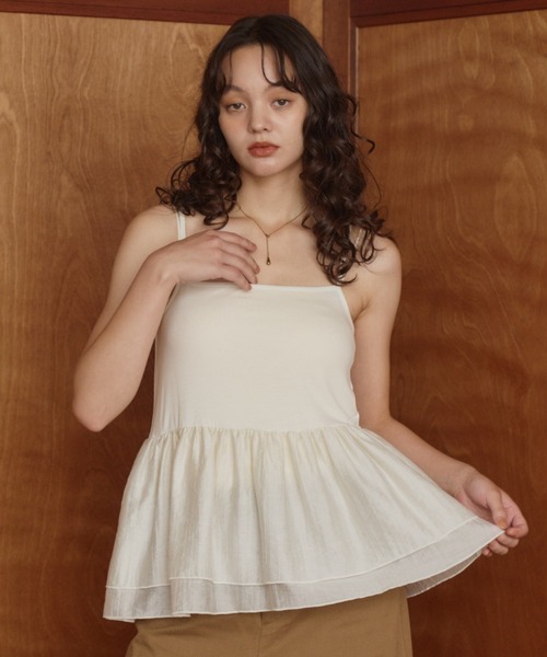 OLUN(オルン)の「frill hem camisole/裾フリルキャミソール(キャミソール・レディース・アイボリー/ブラック・FREE)」の14枚目の写真