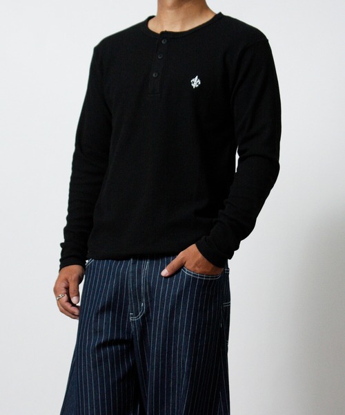 NYLAUS（ナイラス）の「【NYS】ワンポイント刺繍 ヘンリーネック ワッフル ロンT 長袖Tシャツ ロングTシャツ ジャストサイズ（Tシャツ/カットソー・メンズ・ホワイト/ブラック・M/L）」の15枚目の写真