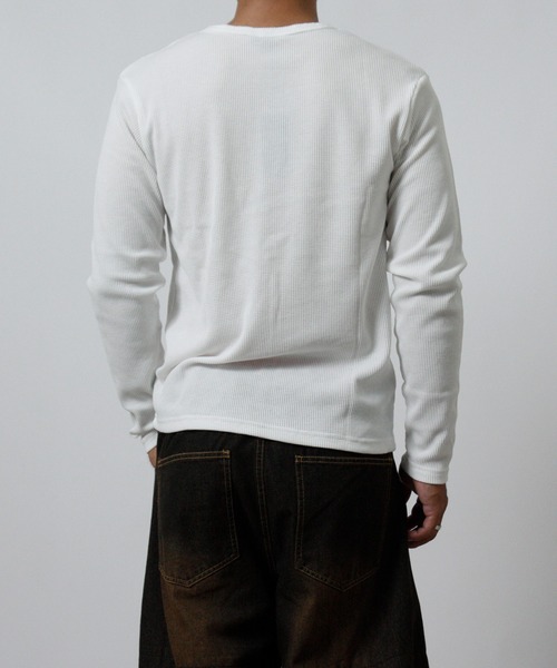 NYLAUS（ナイラス）の「【NYS】ワンポイント刺繍 ヘンリーネック ワッフル ロンT 長袖Tシャツ ロングTシャツ ジャストサイズ（Tシャツ/カットソー・メンズ・ホワイト/ブラック・M/L）」の5枚目の写真