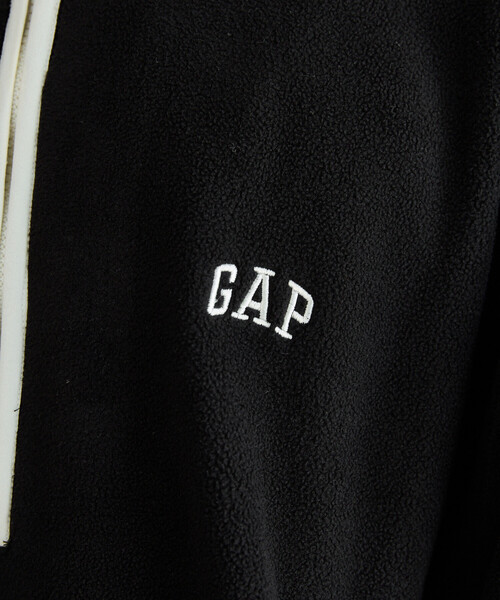 GAP(ギャップ)の「PUBLUX × GAP/ギャップ 別注 配色 フリース ハーフジップ プルオーバー/アノラック 限定展開(スウェット・メンズ・レオパード/サックスブルー/ネイビー/ブラック・SMALL/MEDIUM/LARGE)」の17枚目の写真