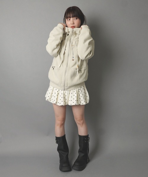 SPINNS(スピンズ)の「ベルト付き ドットバルーンミニスカート/韓国ガーリー(スカート・レディース・ブラウン/ブラック/アイボリー・ONESIZE)」の11枚目の写真