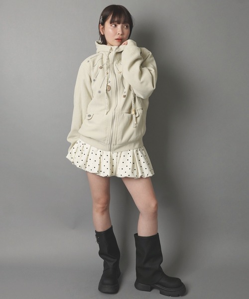 SPINNS(スピンズ)の「ベルト付き ドットバルーンミニスカート/韓国ガーリー(スカート・レディース・ブラウン/ブラック/アイボリー・ONESIZE)」の10枚目の写真
