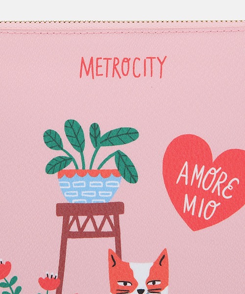 METROCITY(メトロシティ)の「RUBY TAYLOR Collaboration キャット&ルームイラスト レザー クラッチバッグ - ピンク(クラッチバッグ・レディース・ピンク・FREE)」の6枚目の写真