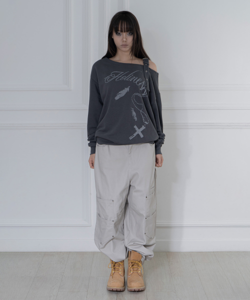 FANCY CLUB(ファンシークラブ)の「ワンショルダーバックルスウェットシャツ (CHARCOAL) F26ZB063(スウェット・レディース・その他・FREE)」の4枚目の写真