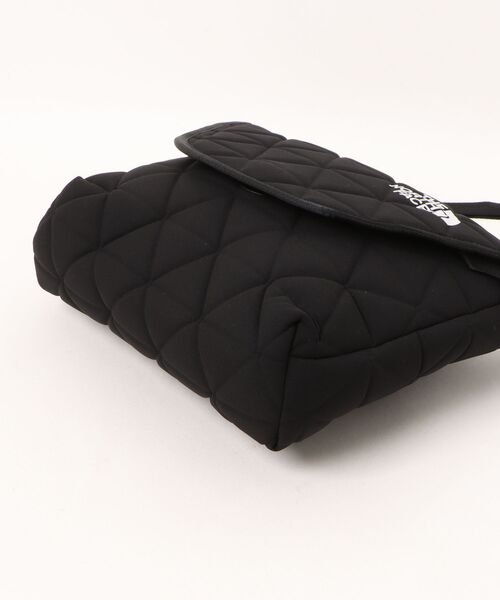 THE NORTH FACE(ザノースフェイス)の「THE NORTH FACE ノースフェイス ジオフェイスショルダー(ショルダーバッグ・レディース・ブラック・FREE)」の3枚目の写真