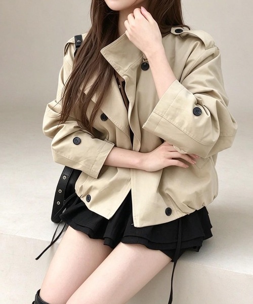 FAVORITO（ファヴォリート）の「ショートトレンチコート（トレンチコート・レディース・ライトグレー/ベージュ/ダークグレー・F）」の12枚目の写真