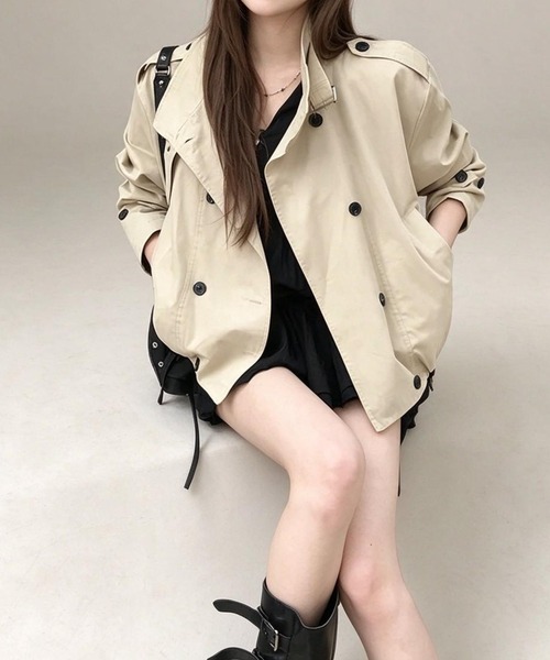 FAVORITO（ファヴォリート）の「ショートトレンチコート（トレンチコート・レディース・ライトグレー/ベージュ/ダークグレー・F）」の9枚目の写真