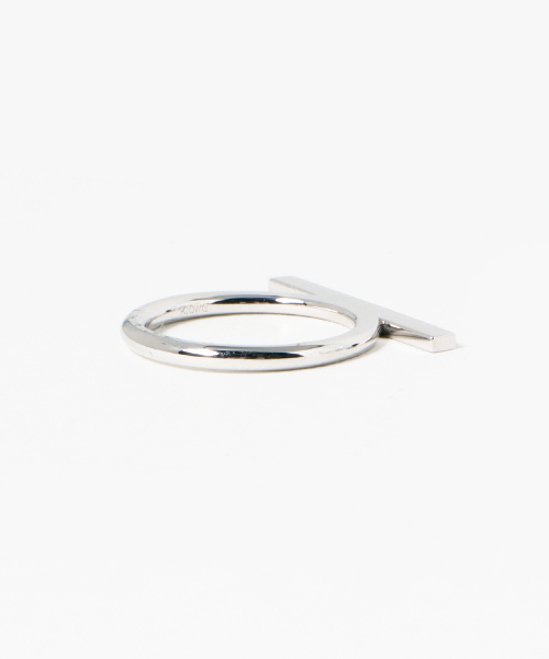 STUDIOUS(ステュディオス)の「【STUDIOUS】Low line ring white gold(リング・レディース・シルバー・LARGE/SMALL)」の2枚目の写真