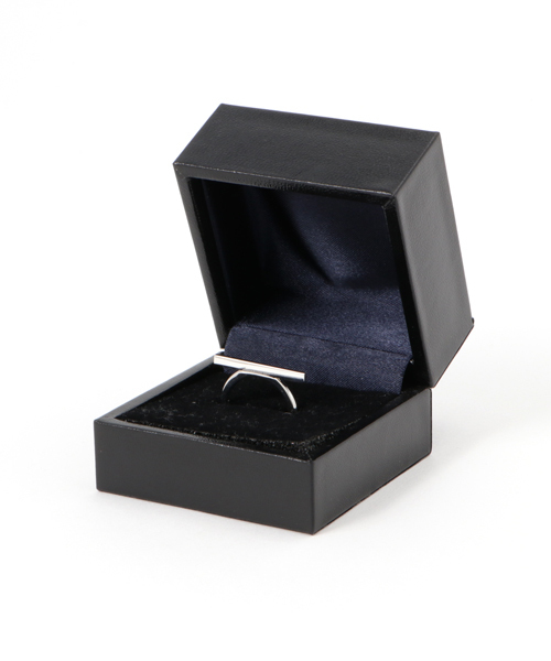 STUDIOUS(ステュディオス)の「【STUDIOUS】Low line ring white gold(リング・レディース・シルバー・LARGE/SMALL)」の3枚目の写真