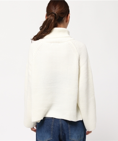 WEGO（ウィゴー）の「WEGO/ルーズネックショートニット（ニット/セーター・レディース・ピンク/カーキ/オフホワイト/ブルー/杢グレー・FREE）」の9枚目の写真