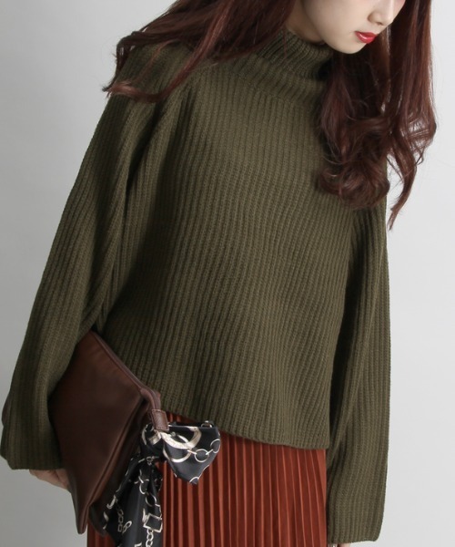 WEGO（ウィゴー）の「WEGO/ルーズネックショートニット（ニット/セーター・レディース・ピンク/カーキ/オフホワイト/ブルー/杢グレー・FREE）」の3枚目の写真