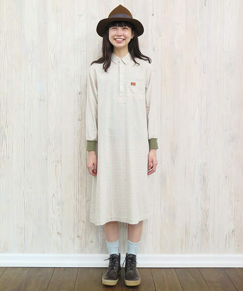 Ne-net（ネネット）の「S おじシャツ（ワンピース・レディース・オフホワイト/ライトブルー・02）」の3枚目の写真