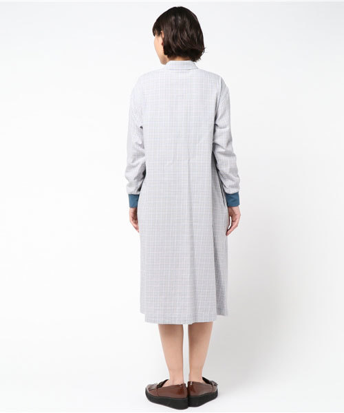 Ne-net（ネネット）の「S おじシャツ（ワンピース・レディース・オフホワイト/ライトブルー・02）」の16枚目の写真