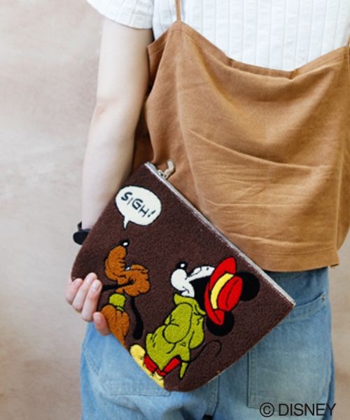 ACCOMMODE(アコモデ)の「サガラビッグポーチ(ポーチ・レディース・ベージュ/ブルー系その他/イエロー/マスタード/その他1/その他2/その他6/グレー/ブルー/その他4/サーモンピンク/アイボリー/カーキ/ライトブルー/ピンク系その他/その他/その他3/その他5/ホワイト系その他/ダークブラウン/ライトグリーン/ピンク/その他7/その他8/その他10/その他9/その他11・FREE)」の5枚目の写真