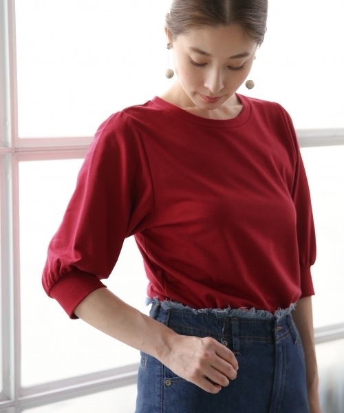 LEPSIM(レプシィム)の「ソデバルーンTEE 762165(Tシャツ/カットソー・レディース・オフホワイト/ブラック/イエロー/レッド・MEDIUM/LARGE)」の1枚目の写真