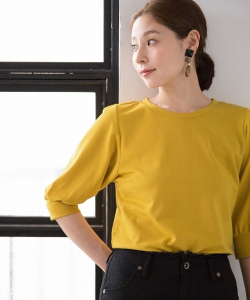 LEPSIM(レプシィム)の「ソデバルーンTEE 762165(Tシャツ/カットソー・レディース・オフホワイト/ブラック/イエロー/レッド・MEDIUM/LARGE)」の4枚目の写真