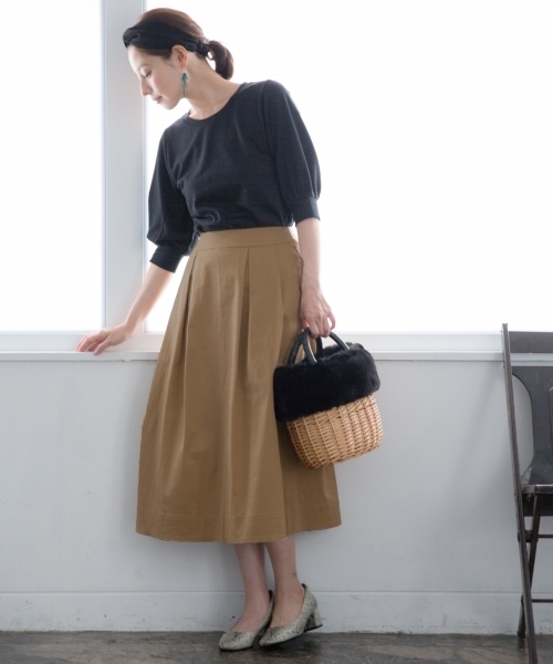 LEPSIM(レプシィム)の「ソデバルーンTEE 762165(Tシャツ/カットソー・レディース・オフホワイト/ブラック/イエロー/レッド・MEDIUM/LARGE)」の7枚目の写真