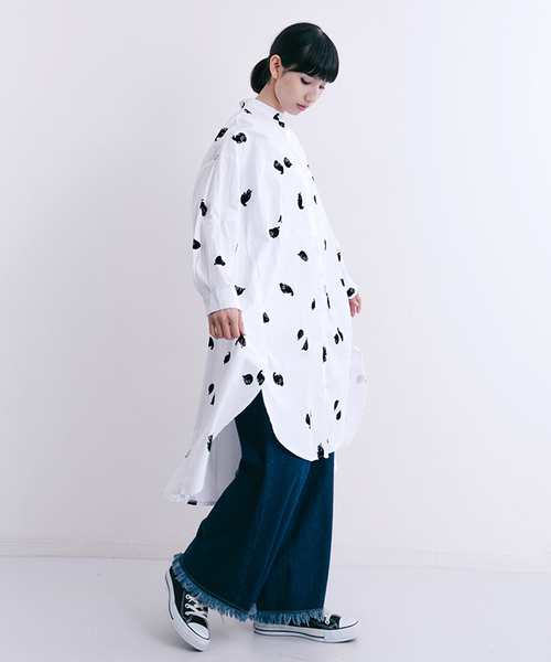 MERLOT（メルロー）の「あざらしフロッキーシャツワンピース2465（シャツワンピース・レディース・ホワイト/ブラック・FREE）」の14枚目の写真