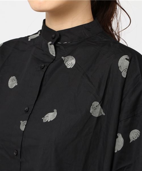 MERLOT（メルロー）の「あざらしフロッキーシャツワンピース2465（シャツワンピース・レディース・ホワイト/ブラック・FREE）」の13枚目の写真