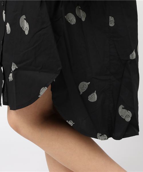 MERLOT（メルロー）の「あざらしフロッキーシャツワンピース2465（シャツワンピース・レディース・ホワイト/ブラック・FREE）」の8枚目の写真