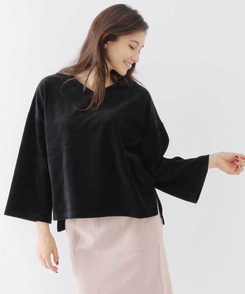 earth music&ecology(アースミュージックアンドエコロジー)の「・Vネック抜け衿プルオーバー(Tシャツ/カットソー・レディース・ブラック/ベージュ/グレー/ピンクベージュ・FREE)」の2枚目の写真