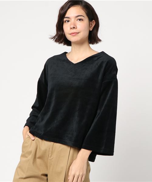 earth music&ecology(アースミュージックアンドエコロジー)の「・Vネック抜け衿プルオーバー(Tシャツ/カットソー・レディース・ブラック/ベージュ/グレー/ピンクベージュ・FREE)」の10枚目の写真