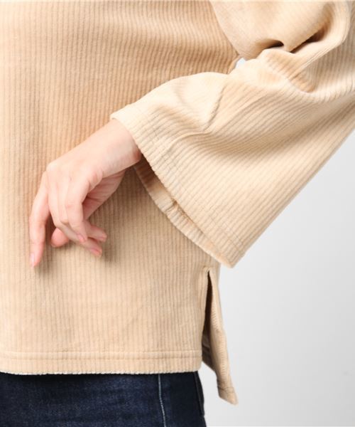 earth music&ecology(アースミュージックアンドエコロジー)の「・Vネック抜け衿プルオーバー(Tシャツ/カットソー・レディース・ブラック/ベージュ/グレー/ピンクベージュ・FREE)」の8枚目の写真