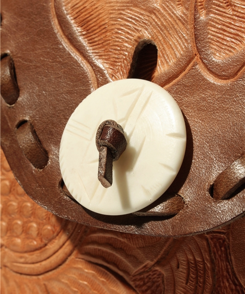 GRACE CONTINENTAL（グレースコンチネンタル）の「グラデカービングバッグ小（トートバッグ・レディース・ブラウン・ﾌﾘ-）」の4枚目の写真