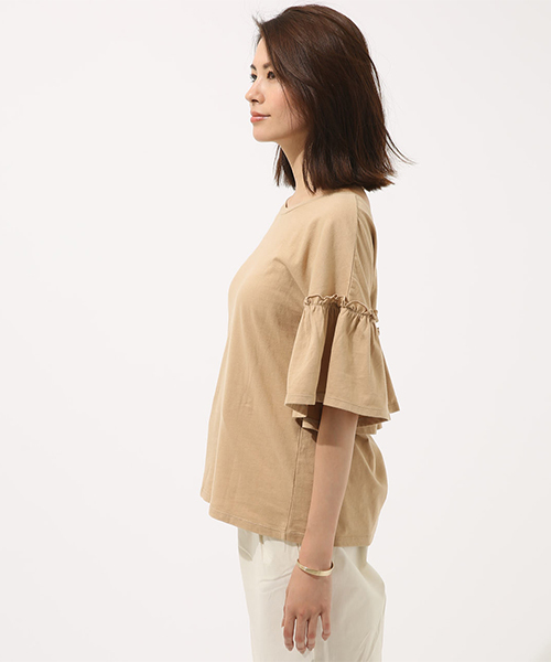 AZUL by moussy（アズールバイマウジー）の「2WAYフリル半袖プルオーバー（Tシャツ/カットソー・レディース・ブラック/ホワイト/ベージュ・SMALL/MEDIUM）」の8枚目の写真