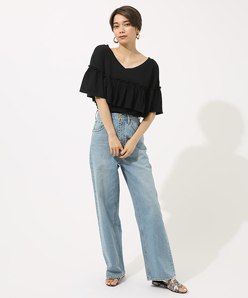 AZUL by moussy（アズールバイマウジー）の「2WAYフリル半袖プルオーバー（Tシャツ/カットソー・レディース・ブラック/ホワイト/ベージュ・SMALL/MEDIUM）」の14枚目の写真