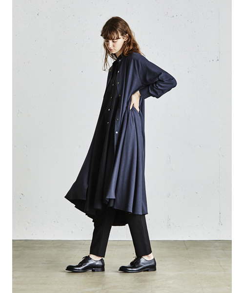 mizuiroind（ミズイロインド）の「スタンドカラーフレアーワンピース（ワンピース・レディース・チャコールグレー/ブラウン/ネイビー/ブラック・FREE）」の5枚目の写真