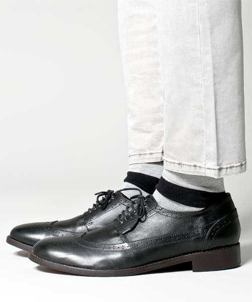 NANO universe（ナノユニバース）の「PETER&CO./ ウィングチップメダリオン（ドレスシューズ・メンズ・ブラック/ダークブラウン/ネイビー・40/41/42）」の4枚目の写真