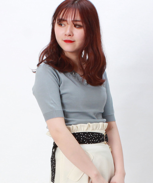 ASTORIA ODIER(アストリアオディール)の「【UVカット加工/接触冷感】刺繍ニットプルオーバー(ニット/セーター・レディース・ラベンダー/ブラック/ピンク/サックスブルー/ネイビー/ホワイト・MEDIUM/SMALL)」の4枚目の写真