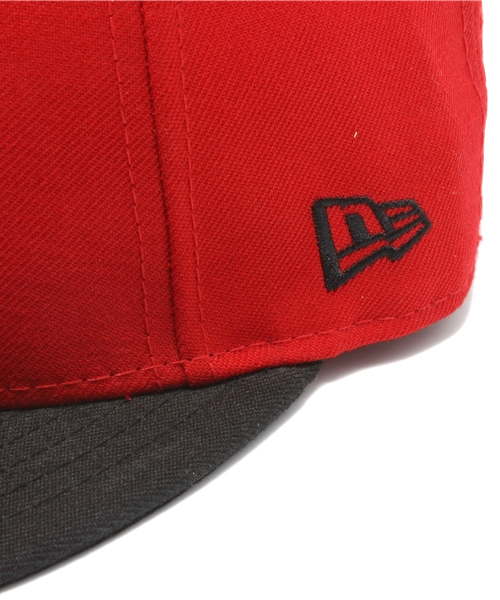BEAMS（ビームス）の「NEW ERA×BEAMS / 別注 BIG LOGO 59FIFTY（キャップ・メンズ・ブラック/レッド/ネイビー・7 1/2/7 3/8）」の8枚目の写真