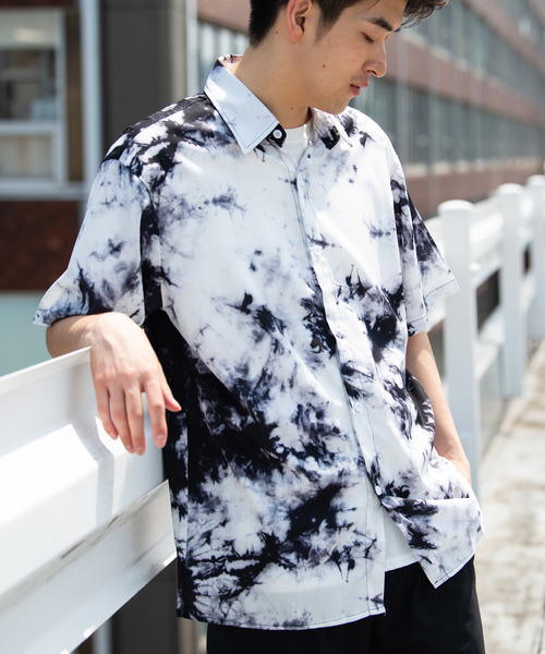 YARD PLUS（ヤードプリュス）の「YARD PLUS タイダイオーバーシャツ（シャツ/ブラウス・メンズ・ブラック/イエロー/ブルー・MEDIUM/LARGE）」の2枚目の写真