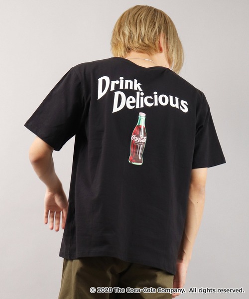 POWER TO THE PEOPLE(パワートゥーザピープル)の「【POWER TO THE PEOPLE×Coca Cola】ダブルネーム コカ・コーラ コラボ ロゴ&ボトルプリント 半袖Tシャツ(Tシャツ/カットソー・メンズ・ホワイト系その他2/ベージュ系その他/ベージュ系その他2/ブラック系その他2/パープル/ピンク系その他/ブラック/ブラック系その他/ホワイト系その他/オフホワイト/ベージュ/ピンク・LL/L/M)」の6枚目の写真