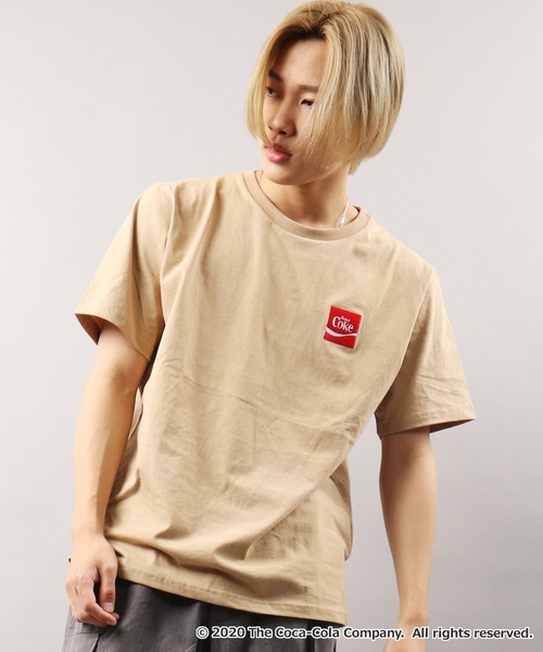 POWER TO THE PEOPLE(パワートゥーザピープル)の「【POWER TO THE PEOPLE×Coca Cola】ダブルネーム コカ・コーラ コラボ ロゴ&ボトルプリント 半袖Tシャツ(Tシャツ/カットソー・メンズ・ホワイト系その他2/ベージュ系その他/ベージュ系その他2/ブラック系その他2/パープル/ピンク系その他/ブラック/ブラック系その他/ホワイト系その他/オフホワイト/ベージュ/ピンク・LL/L/M)」の13枚目の写真