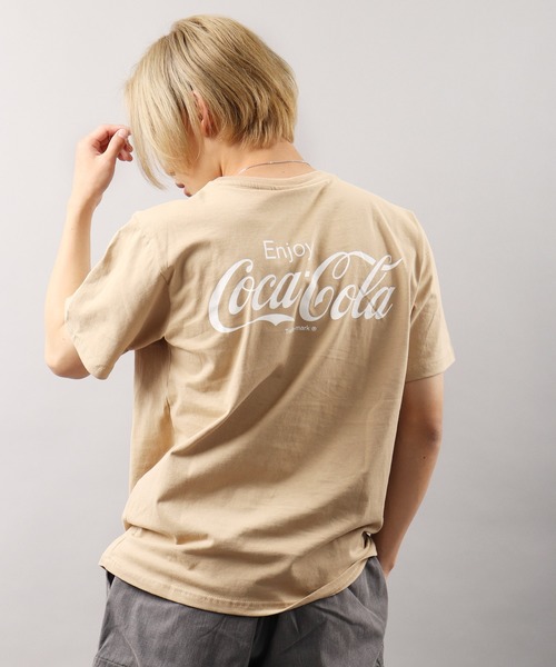 POWER TO THE PEOPLE(パワートゥーザピープル)の「【POWER TO THE PEOPLE×Coca Cola】ダブルネーム コカ・コーラ コラボ ロゴ&ボトルプリント 半袖Tシャツ(Tシャツ/カットソー・メンズ・ホワイト系その他2/ベージュ系その他/ベージュ系その他2/ブラック系その他2/パープル/ピンク系その他/ブラック/ブラック系その他/ホワイト系その他/オフホワイト/ベージュ/ピンク・LL/L/M)」の14枚目の写真