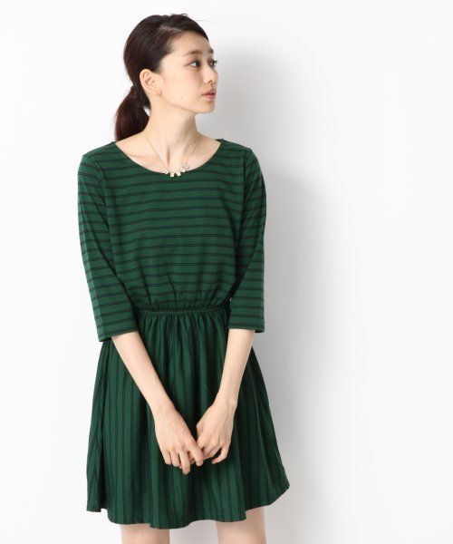 LOWRYS FARM（ローリーズファーム）の「ボーダーカットワンピース　552443（ワンピース・レディース・パープル/グリーン/ネイビー・LARGE/MEDIUM）」の2枚目の写真