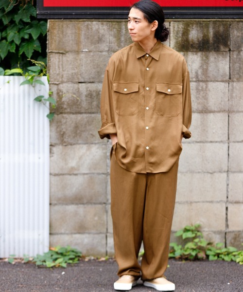 ADAM ET ROPE'(アダムエロペ)の「〈WEB・一部店舗限定〉とろみサテン ワイドテーパード イージーパンツ(その他パンツ・メンズ・ネイビー/カーキ/ブラウン系その他2・M/L)」の10枚目の写真