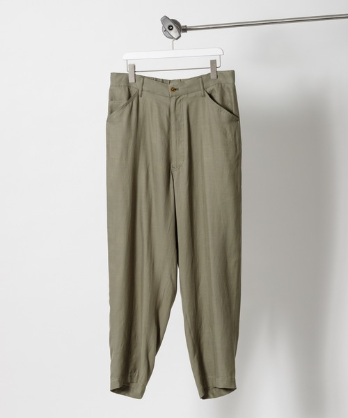 ADAM ET ROPE'(アダムエロペ)の「〈WEB・一部店舗限定〉とろみサテン ワイドテーパード イージーパンツ(その他パンツ・メンズ・ネイビー/カーキ/ブラウン系その他2・M/L)」の16枚目の写真