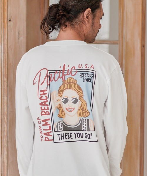 CAMBIO(カンビオ)の「mlt3122-Print L-S Tee - Pacific girl(Tシャツ/カットソー・メンズ・ホワイト/スミクロ/グレー・S/M/L/XL)」の2枚目の写真