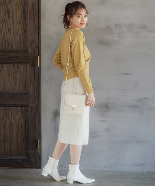 12Twelve Agenda(トゥエルブ アジェンダ)の「Vネックゆるニットカーディガン(カーディガン/ボレロ・レディース・チャコールグレー/ベージュ/イエロー・M)」の9枚目の写真