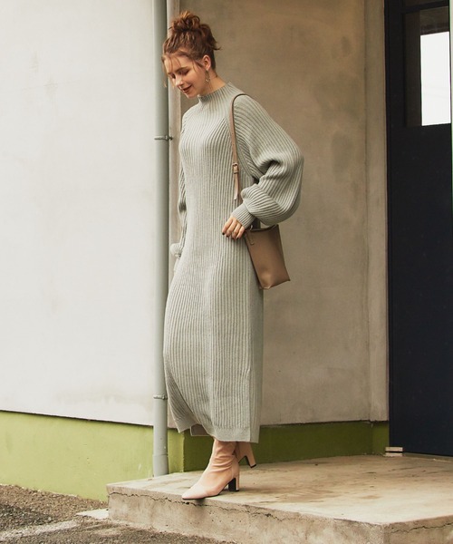 archives（アルシーヴ）の「ハイネックリブニットワンピース（ワンピース・レディース・モカ/ベージュ/グリーン系その他・MEDIUM）」の4枚目の写真