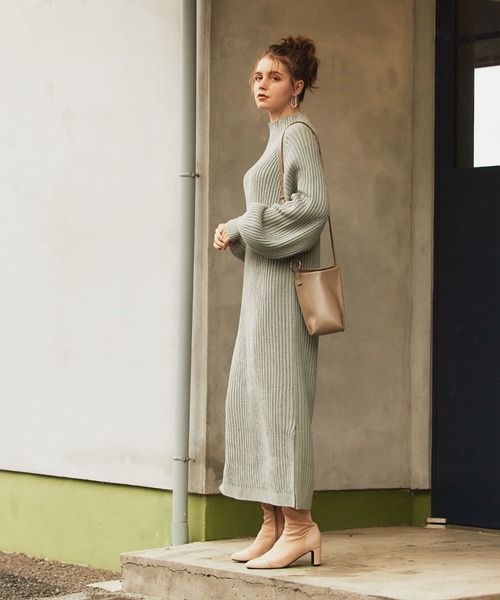 archives（アルシーヴ）の「ハイネックリブニットワンピース（ワンピース・レディース・モカ/ベージュ/グリーン系その他・MEDIUM）」の5枚目の写真