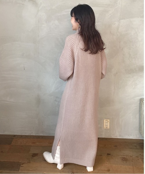 archives（アルシーヴ）の「ハイネックリブニットワンピース（ワンピース・レディース・モカ/ベージュ/グリーン系その他・MEDIUM）」の8枚目の写真