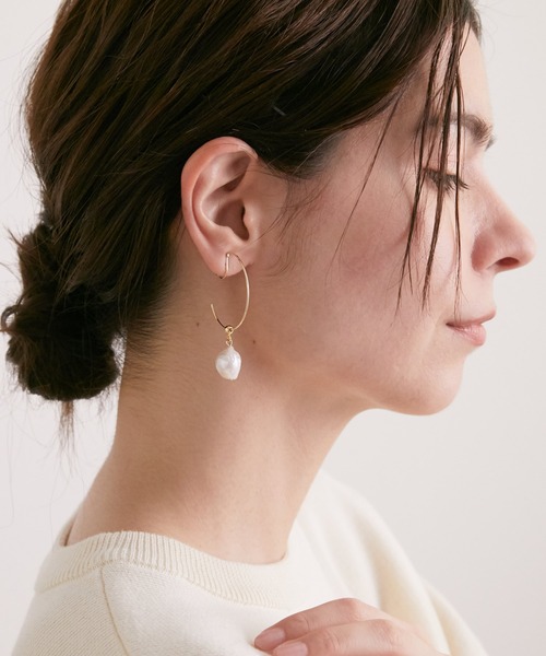 SALON adam et rope'（サロン アダム エ ロペ）の「【SALONオリジナルBOX付き】14KGFフープイヤリング（イヤリング・レディース・ブラック/ブラック系その他/ブラック系その他2/ブラック系その他3/スミクロ・FREE）」の8枚目の写真