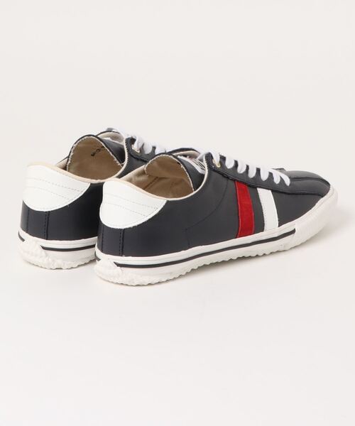 MEN'S BIGI(メンズビギ)の「<maccheronian(マカロニアン)>別注レザースニーカー(スニーカー・メンズ・ホワイト/ネイビー・01/02/03)」の5枚目の写真