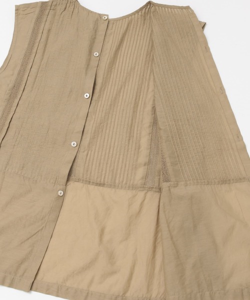 siiwa(シーワ)の「siiwa コットンシルクレースピンタックブラウス(シャツ/ブラウス・レディース・オフホワイト/ベージュ・ONE)」の11枚目の写真