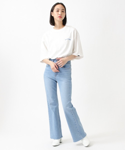 COVERNAT（カバーナット）の「Covernat／ARCH SERIF LOGO T 2943613（Tシャツ/カットソー・レディース・ホワイト/ブラック/ライトベージュ・SMALL/MEDIUM/LARGE）」の4枚目の写真